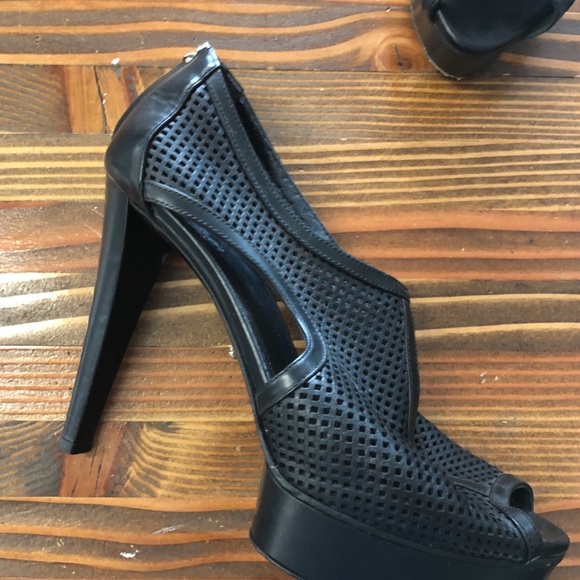 Shoes - Picture 3 of 8